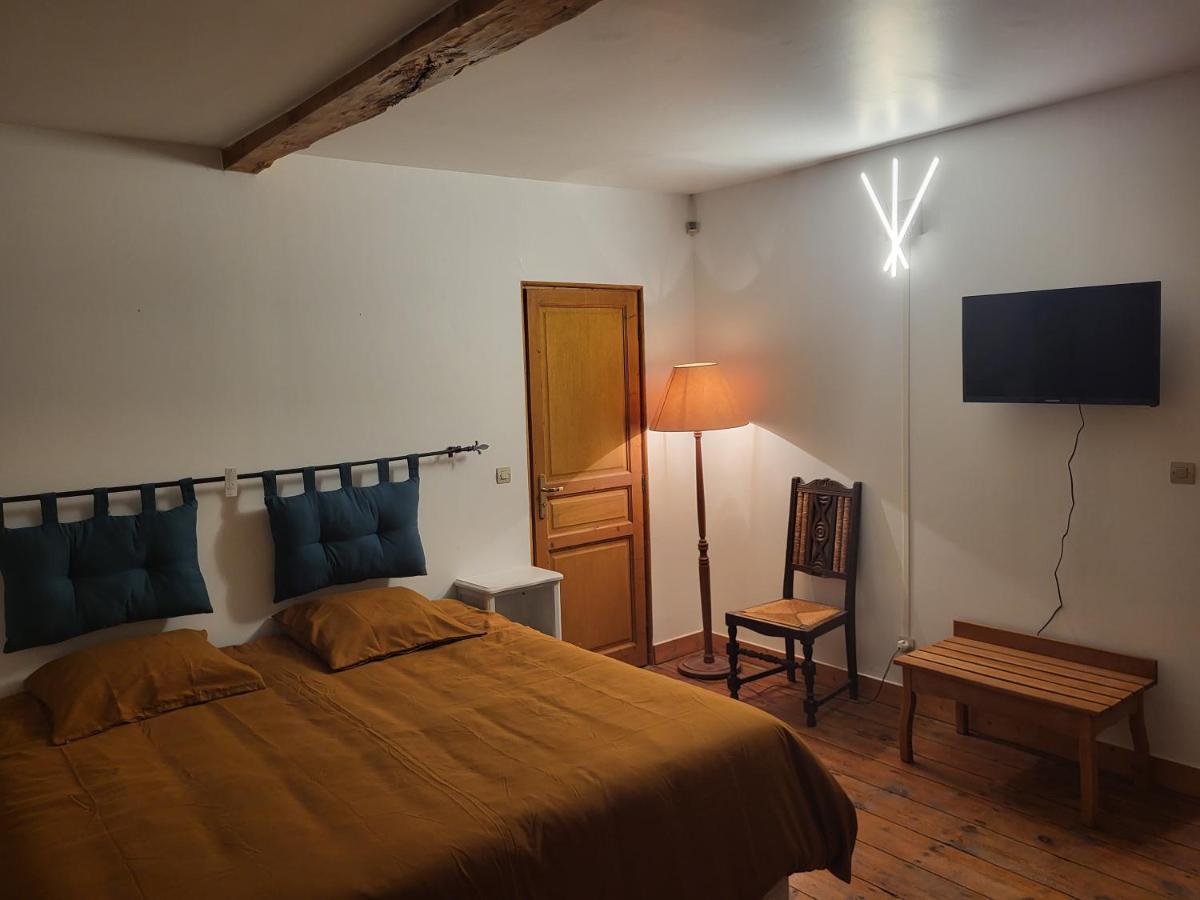 Domaine De La Sarrotte Bed & Breakfast Saugon Luaran gambar