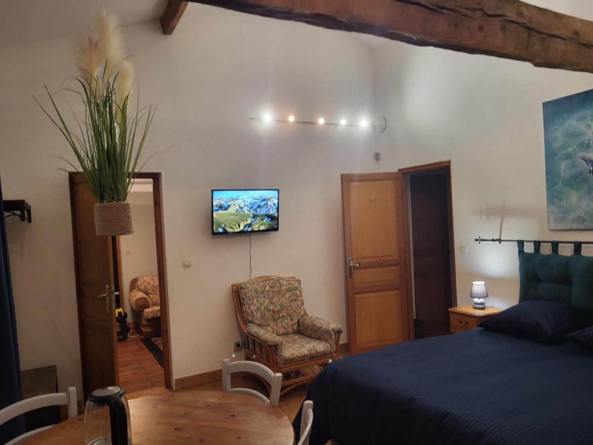 Domaine De La Sarrotte Bed & Breakfast Saugon Luaran gambar
