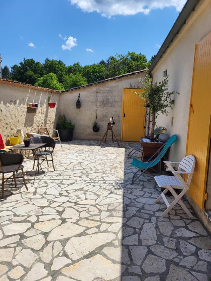Domaine De La Sarrotte Bed & Breakfast Saugon Luaran gambar