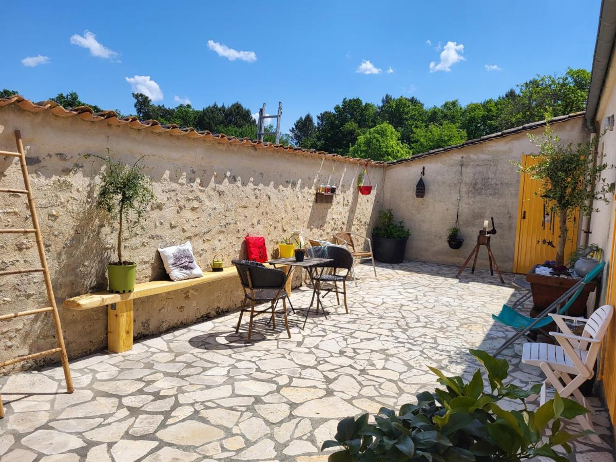 Domaine De La Sarrotte Bed & Breakfast Saugon Luaran gambar