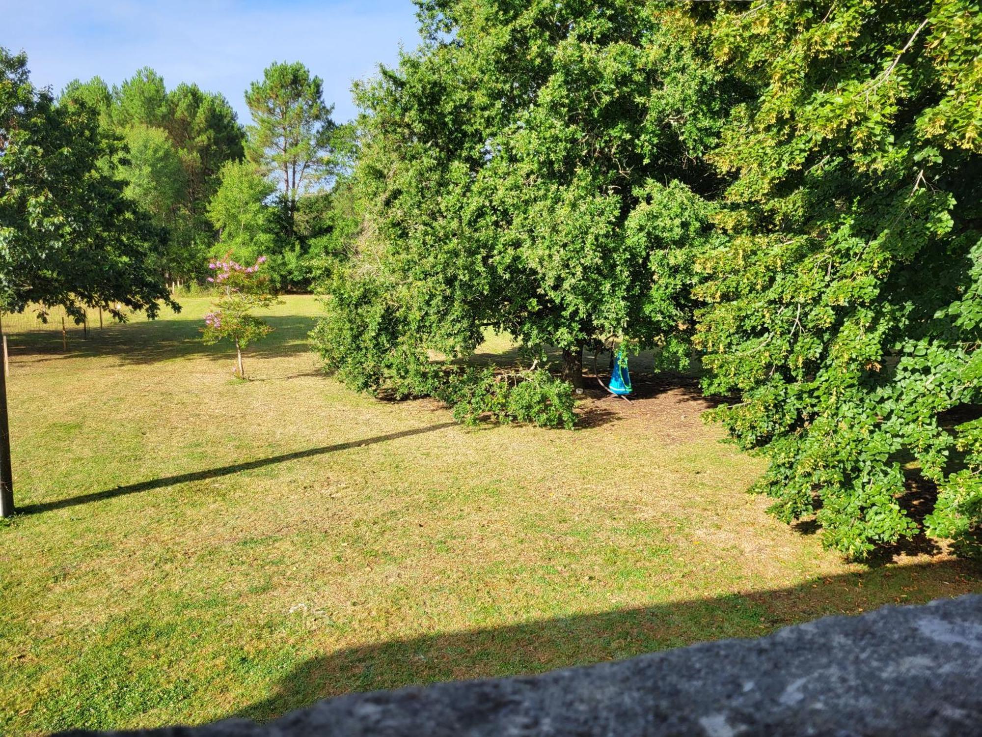Domaine De La Sarrotte Bed & Breakfast Saugon Luaran gambar