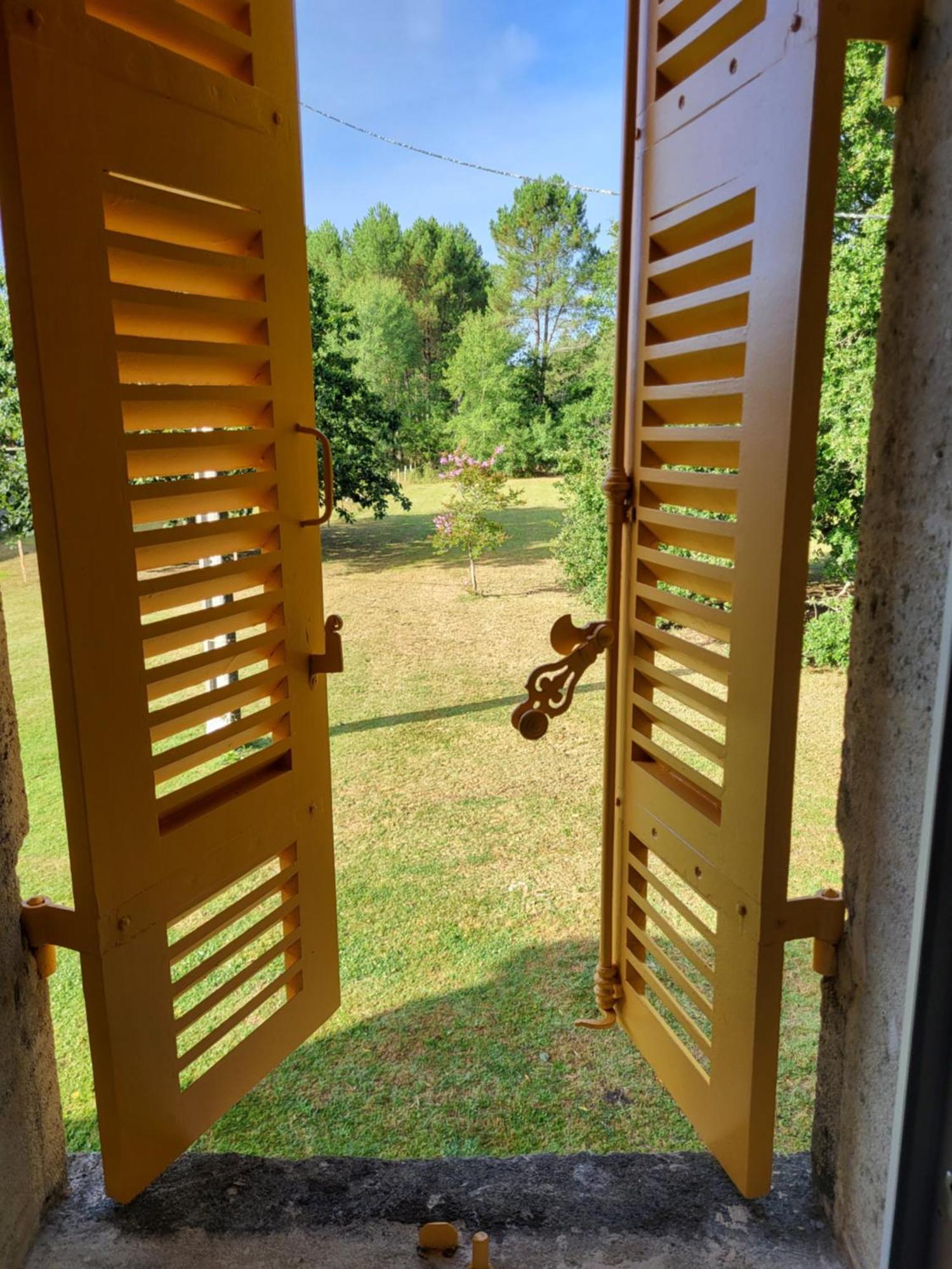 Domaine De La Sarrotte Bed & Breakfast Saugon Luaran gambar